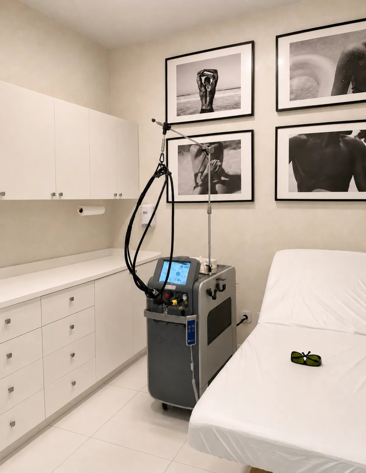 A Semper treatment room with the Candela GentleMax Pro