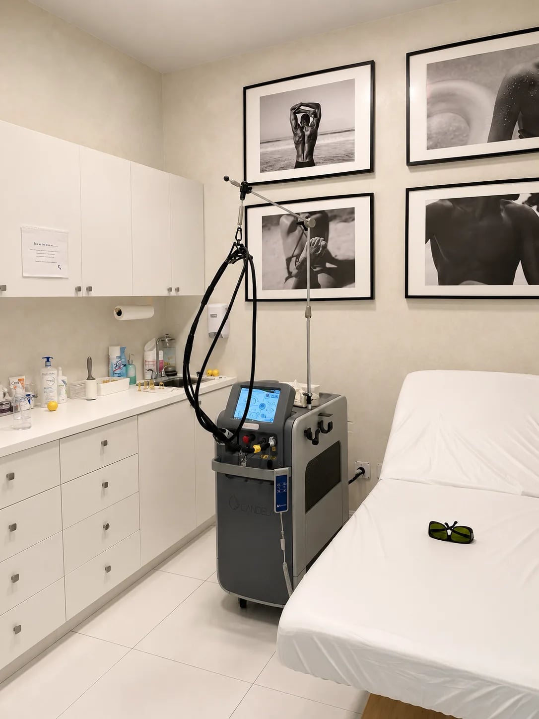 A treatment room at Semper Laser South Miami